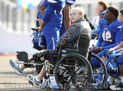 Thumbnail 2 in Frisco vs. Samuell (UIL 4A Division 1 Area Playoff) photogallery.