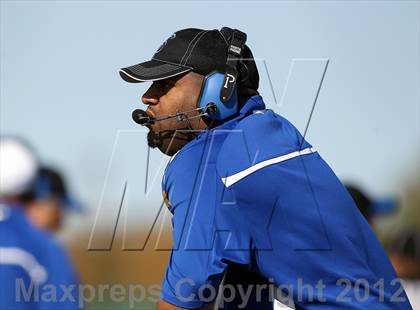 Thumbnail 1 in Frisco vs. Samuell (UIL 4A Division 1 Area Playoff) photogallery.