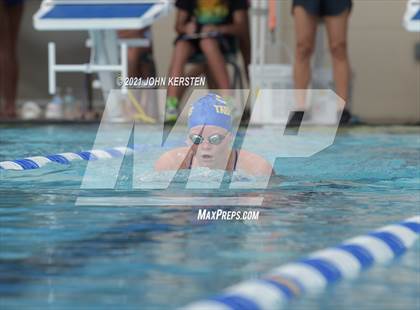 Thumbnail 2 in Tarpon Invitational photogallery.