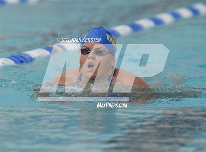 Thumbnail 3 in Tarpon Invitational photogallery.