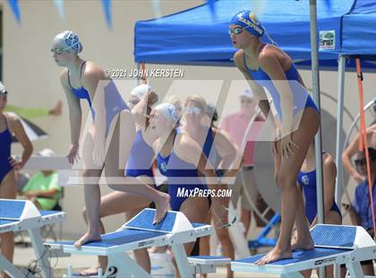 Thumbnail 2 in Tarpon Invitational photogallery.