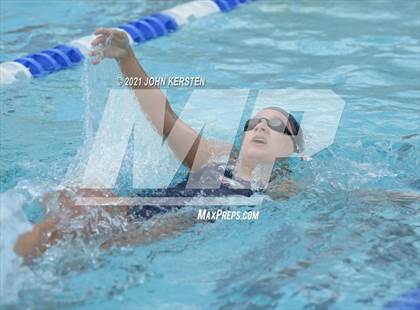 Thumbnail 2 in Tarpon Invitational photogallery.