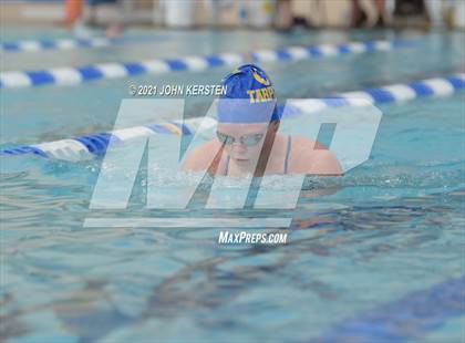 Thumbnail 2 in Tarpon Invitational photogallery.