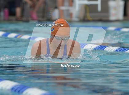 Thumbnail 2 in Tarpon Invitational photogallery.