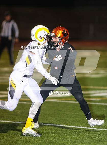 Thumbnail 3 in Green Mountain vs Erie (CHSAA 3A Quarterfinal) photogallery.