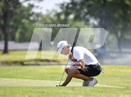 Thumbnail 2 in UIL 4A Golf (Region II Regionals) photogallery.