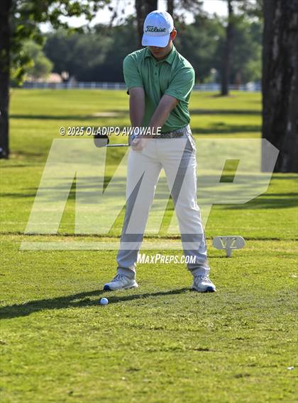 Thumbnail 3 in UIL 4A Golf (Region II Regionals) photogallery.