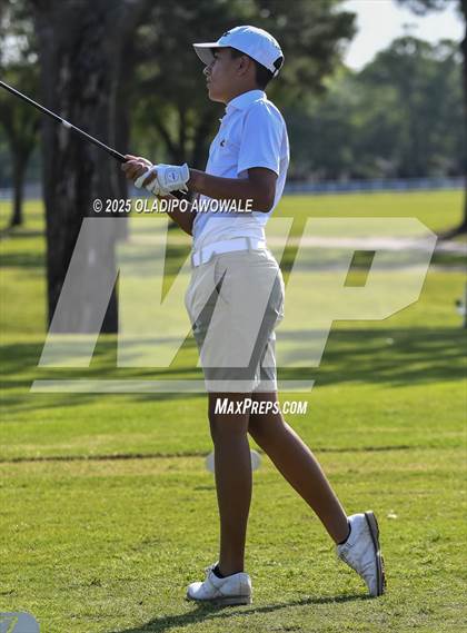 Thumbnail 2 in UIL 4A Golf (Region II Regionals) photogallery.