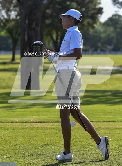 Thumbnail 3 in UIL 4A Golf (Region II Regionals) photogallery.