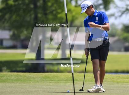 Thumbnail 3 in UIL 4A Golf (Region II Regionals) photogallery.