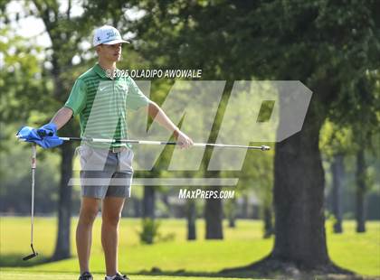 Thumbnail 3 in UIL 4A Golf (Region II Regionals) photogallery.