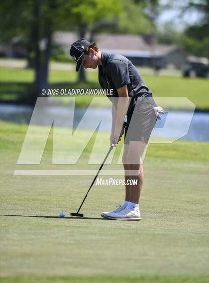 Thumbnail 3 in UIL 4A Golf (Region II Regionals) photogallery.
