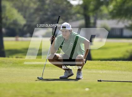 Thumbnail 3 in UIL 4A Golf (Region II Regionals) photogallery.