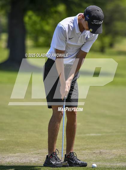 Thumbnail 2 in UIL 4A Golf (Region II Regionals) photogallery.