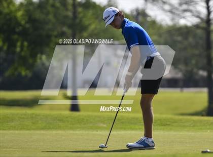 Thumbnail 3 in UIL 4A Golf (Region II Regionals) photogallery.