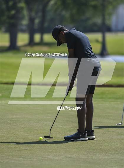Thumbnail 3 in UIL 4A Golf (Region II Regionals) photogallery.