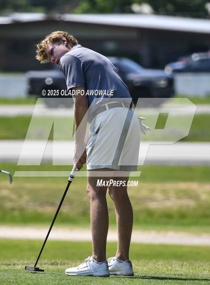 Thumbnail 2 in UIL 4A Golf (Region II Regionals) photogallery.