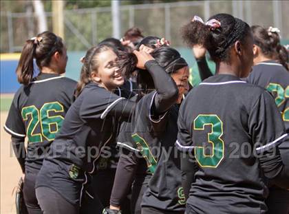 Thumbnail 3 in Narbonne vs. Eagle Rock (CIF LA City Invitational Final) photogallery.