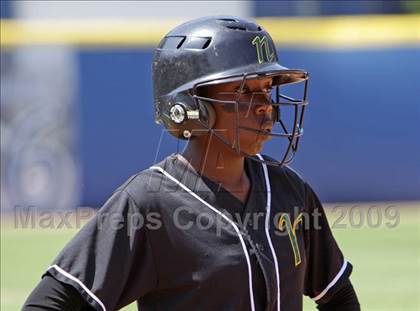 Thumbnail 3 in Narbonne vs. Eagle Rock (CIF LA City Invitational Final) photogallery.