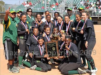 Thumbnail 3 in Narbonne vs. Eagle Rock (CIF LA City Invitational Final) photogallery.