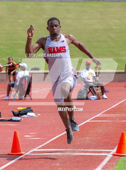Thumbnail 2 in Bojangles Track and Field Classic (Field Events) photogallery.