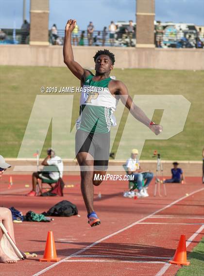 Thumbnail 2 in Bojangles Track and Field Classic (Field Events) photogallery.