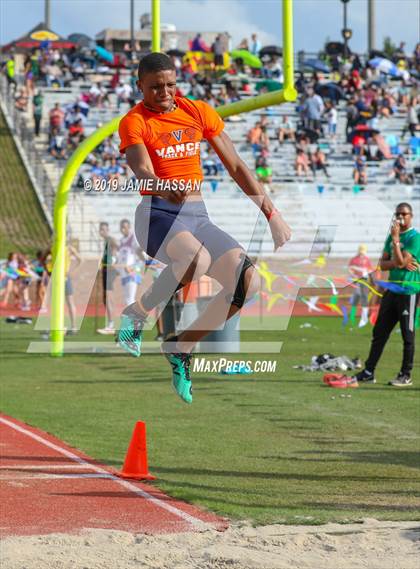 Thumbnail 3 in Bojangles Track and Field Classic (Field Events) photogallery.