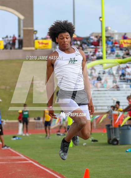 Thumbnail 1 in Bojangles Track and Field Classic (Field Events) photogallery.