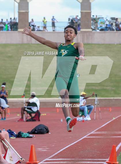 Thumbnail 1 in Bojangles Track and Field Classic (Field Events) photogallery.