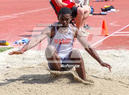 Thumbnail 1 in Bojangles Track and Field Classic (Field Events) photogallery.