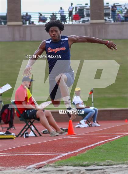 Thumbnail 1 in Bojangles Track and Field Classic (Field Events) photogallery.