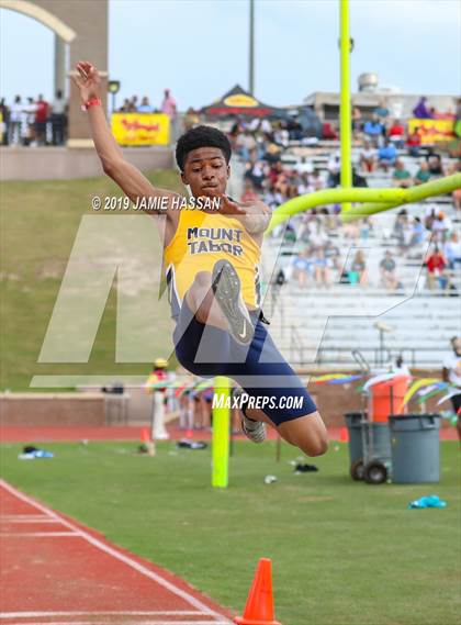 Thumbnail 2 in Bojangles Track and Field Classic (Field Events) photogallery.