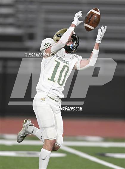 Thumbnail 3 in Mira Costa @ Villa Park photogallery.