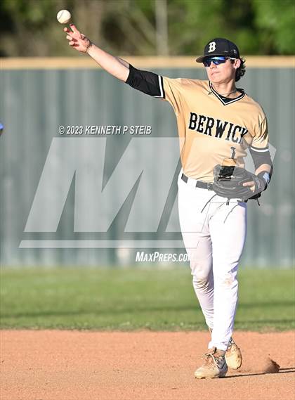 Thumbnail 1 in Port Barre @ Berwick (LHSAA Division III Non-Select Regional) photogallery.