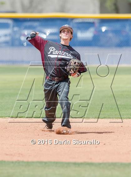 Thumbnail 1 in Simi Valley vs. Nansemond River (Coach Bob National Invitational) photogallery.