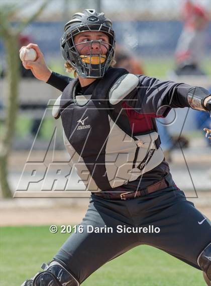 Thumbnail 2 in Simi Valley vs. Nansemond River (Coach Bob National Invitational) photogallery.