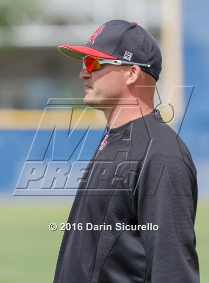 Thumbnail 1 in Simi Valley vs. Nansemond River (Coach Bob National Invitational) photogallery.
