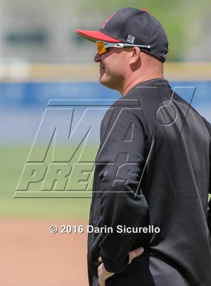 Thumbnail 3 in Simi Valley vs. Nansemond River (Coach Bob National Invitational) photogallery.