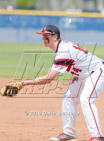 Thumbnail 1 in Simi Valley vs. Nansemond River (Coach Bob National Invitational) photogallery.