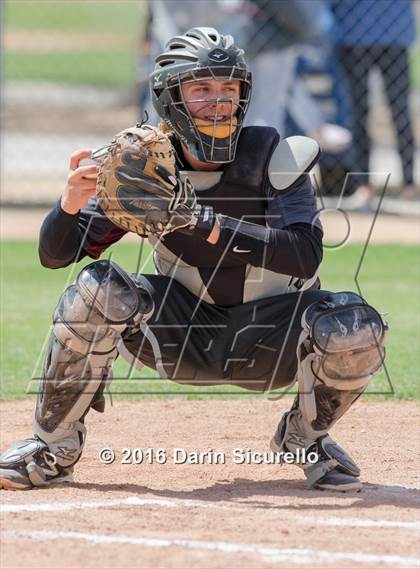 Thumbnail 3 in Simi Valley vs. Nansemond River (Coach Bob National Invitational) photogallery.