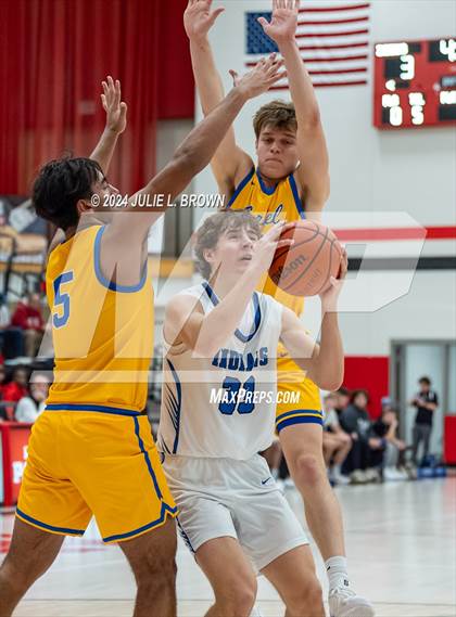 Thumbnail 1 in Carmel vs Lake Central (Paul Loggan Memorial Invite) photogallery.