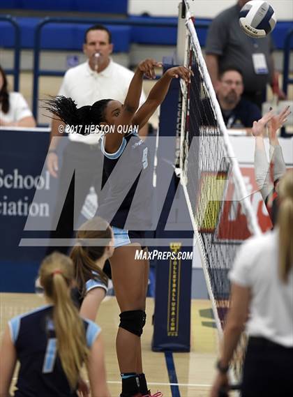 Thumbnail 1 in Mater Dei vs Marymount (CIF-SS D1 Final) photogallery.