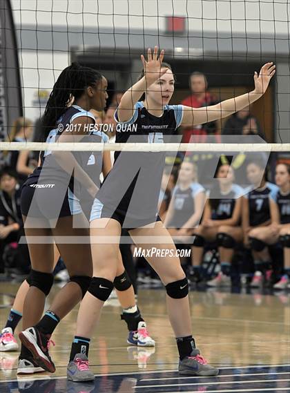 Thumbnail 2 in Mater Dei vs Marymount (CIF-SS D1 Final) photogallery.