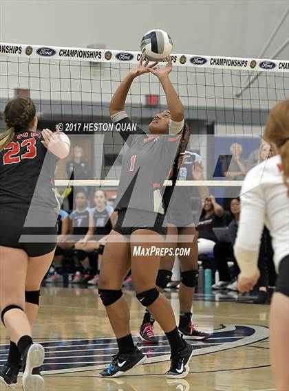 Thumbnail 3 in Mater Dei vs Marymount (CIF-SS D1 Final) photogallery.