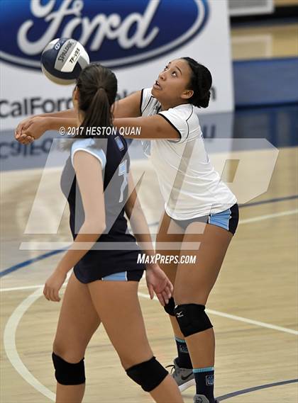 Thumbnail 2 in Mater Dei vs Marymount (CIF-SS D1 Final) photogallery.