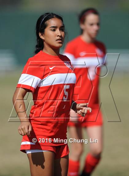 Thumbnail 2 in Tesoro vs. Santa Margarita (CIF SoCal Regional D1 Final) photogallery.