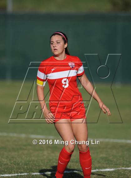 Thumbnail 2 in Tesoro vs. Santa Margarita (CIF SoCal Regional D1 Final) photogallery.