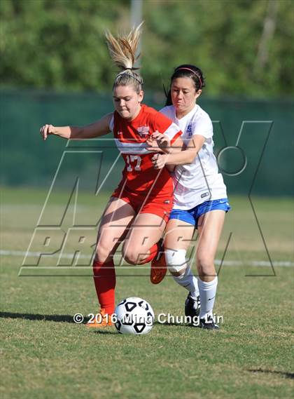 Thumbnail 1 in Tesoro vs. Santa Margarita (CIF SoCal Regional D1 Final) photogallery.