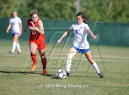 Thumbnail 1 in Tesoro vs. Santa Margarita (CIF SoCal Regional D1 Final) photogallery.