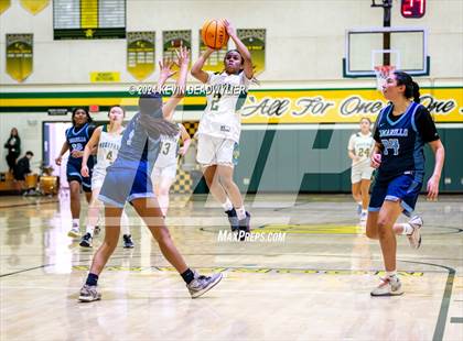 Thumbnail 2 in Camarillo @ Moorpark photogallery.